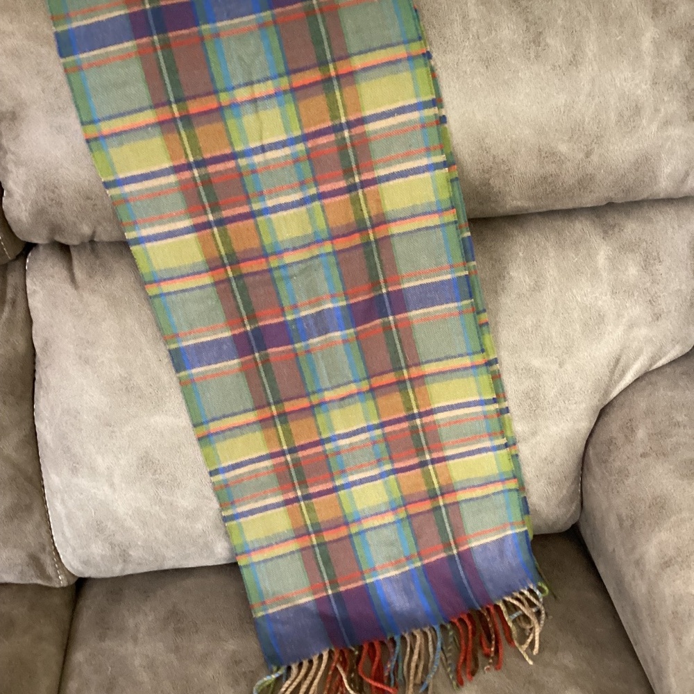 100% cashmere unisex scarf Scotland like new